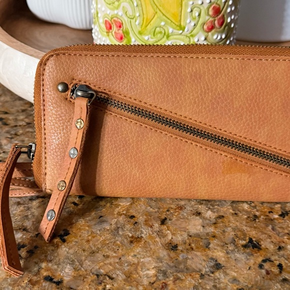 Free People Brown Leather Key & Card Holder - Picture 4 of 9